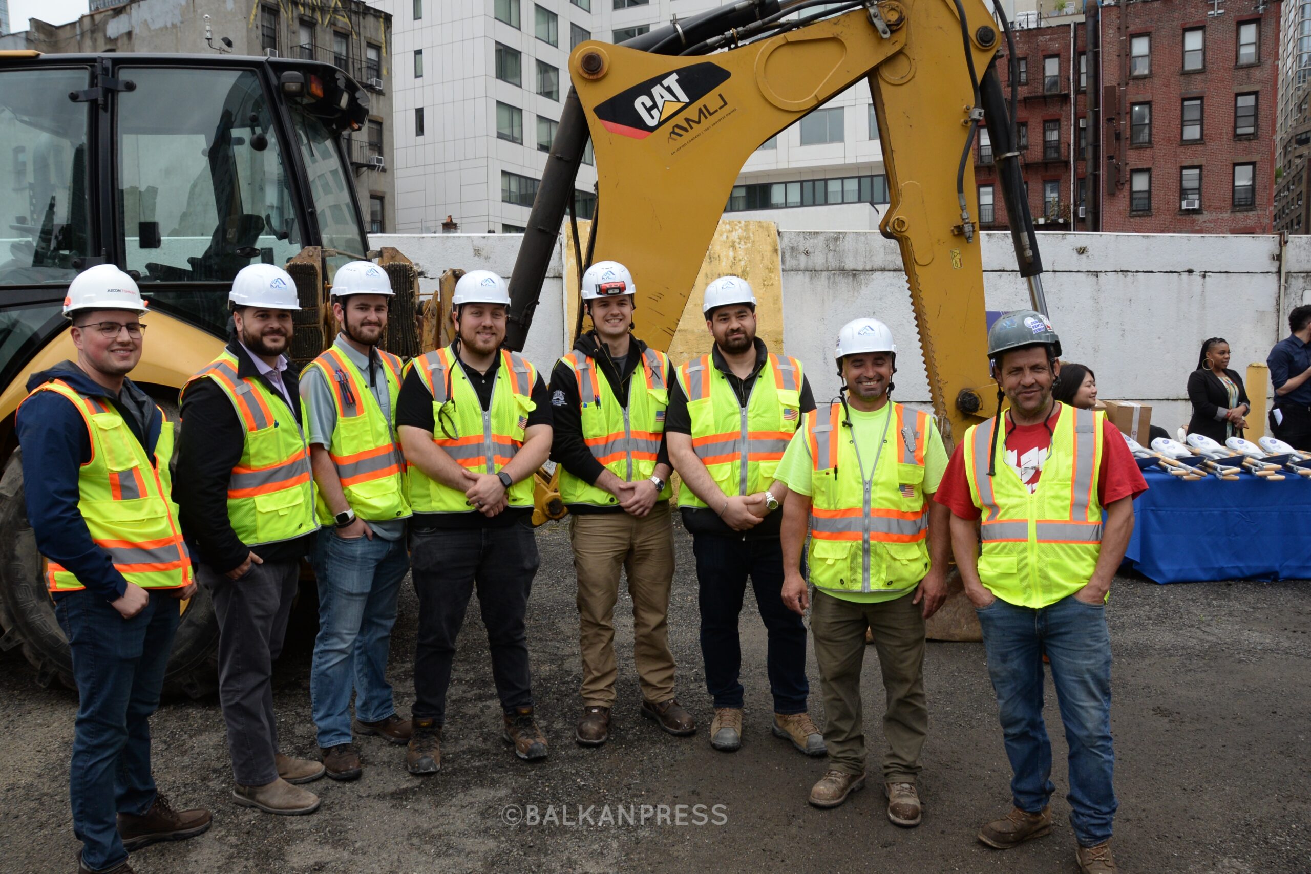 Port Authority Construction of the Dyer Avenue deck-overs is now underway. Foto credit © BalkanPress