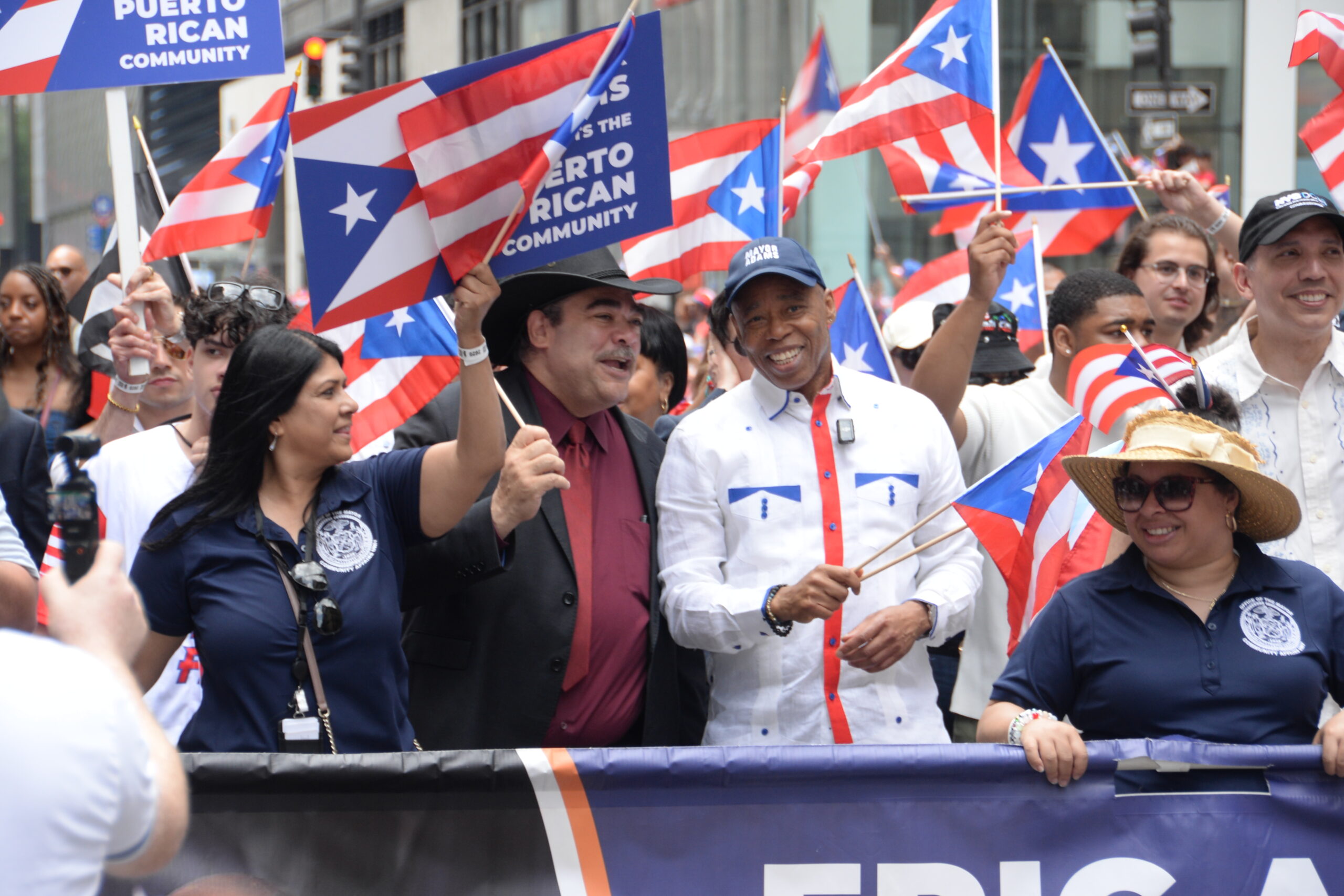 Mayor Eric Adams at Puerto Rican Parade and election race promotion his campaign. Foto credit TC/BalkanPress