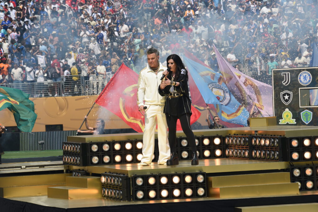 Robbie Williams performance with Lauren at FIFA CWC25 Finals in NJ. Foto credit Ita for BalkanPress